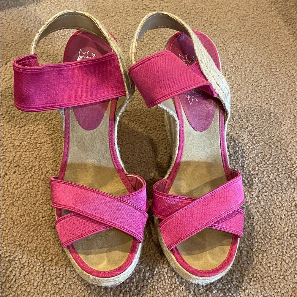 Nine West Fuchsia Strappy Wedge Sandals